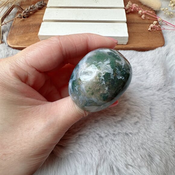 Moss Agate Mushroom Carving - Picture 5 of 8